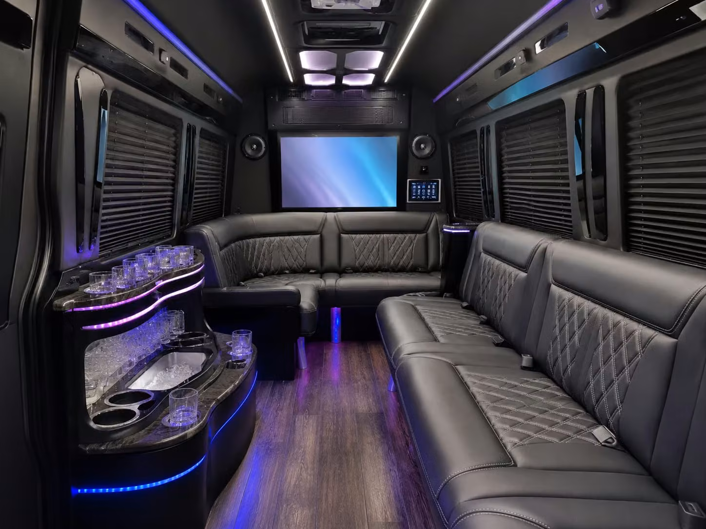 corporate and executive airport shuttle services in palmdale